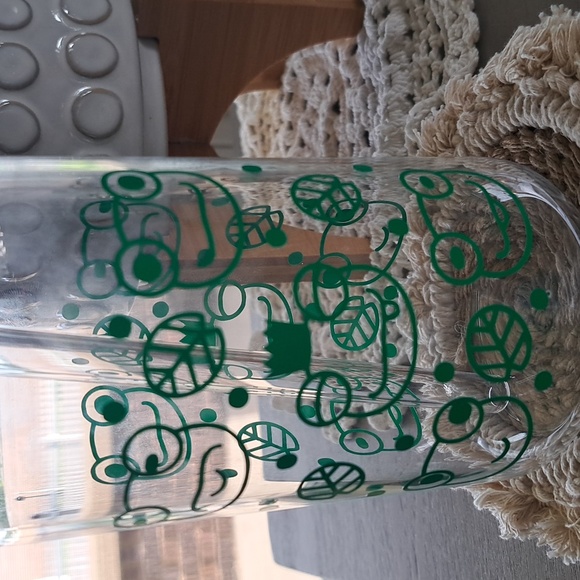 Glass Tumbler with lid and straw - Picture 3 of 3